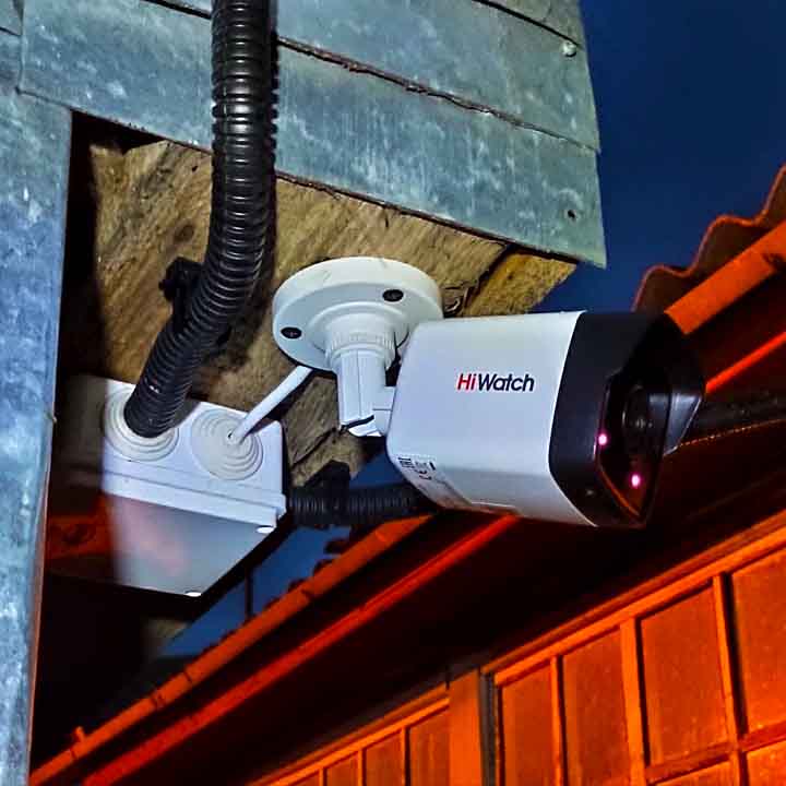 Камера видеонаблюдения ночью