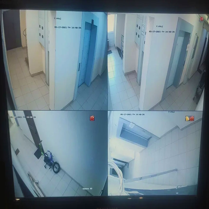Пример изображения на мониторе с камеры видеонаблюдения в подъезде